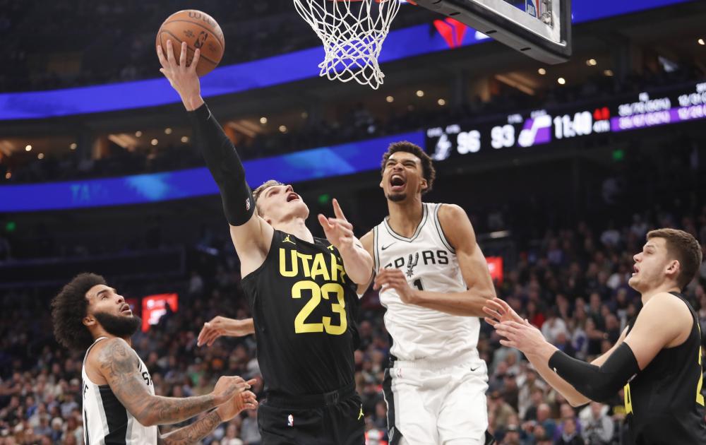 整体表现却 整体表现却