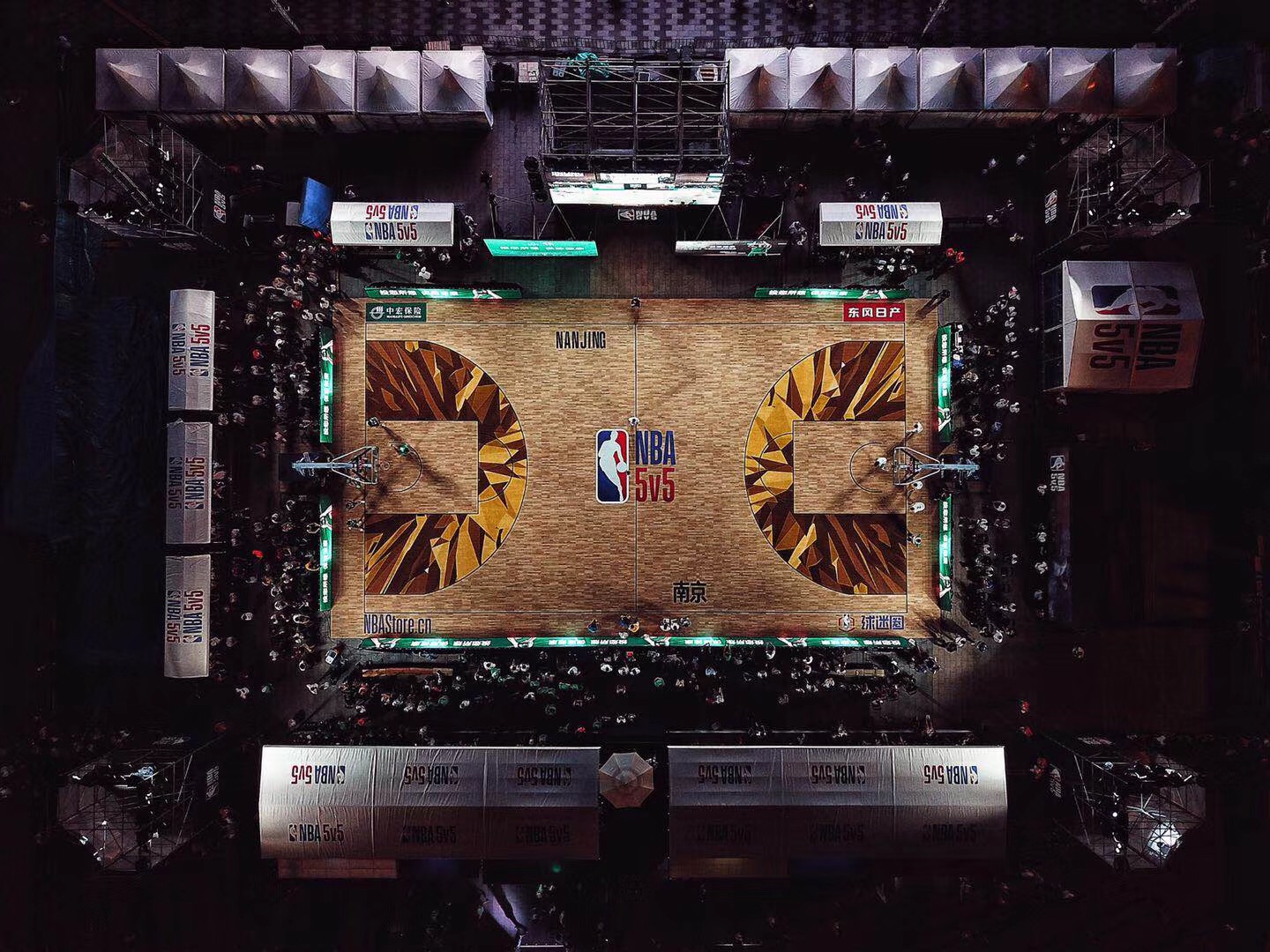 背后支撑 背后支撑