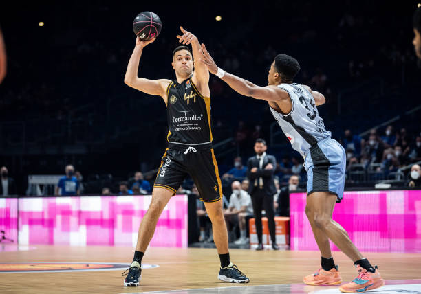 功率高达9 功率高达9